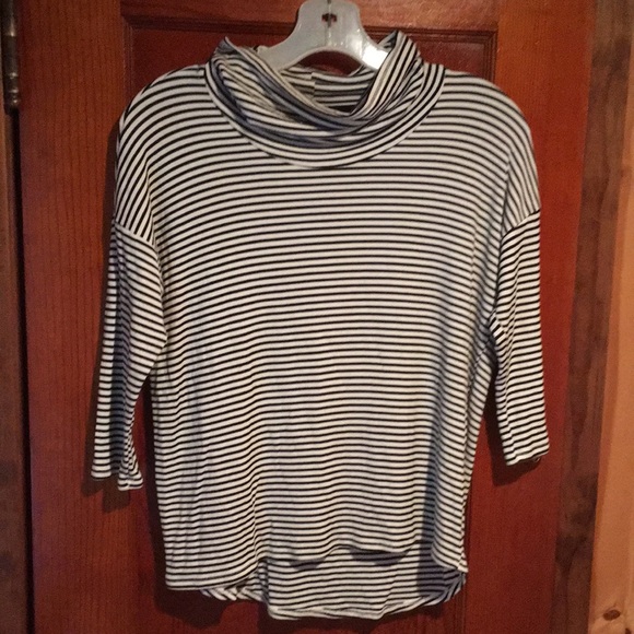 W5 top size L - Picture 1 of 5